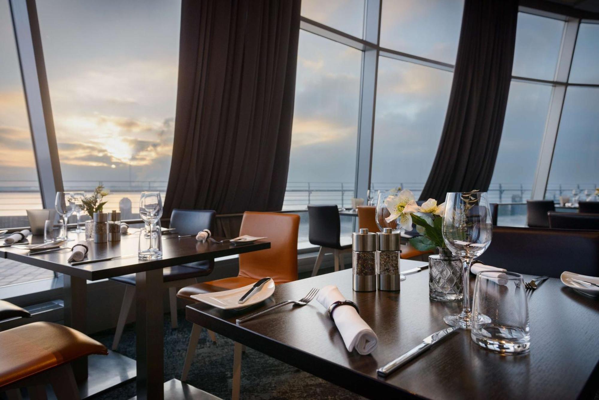 Atlantic Hotel Sail City Μπρέμερχαφεν Εξωτερικό φωτογραφία
