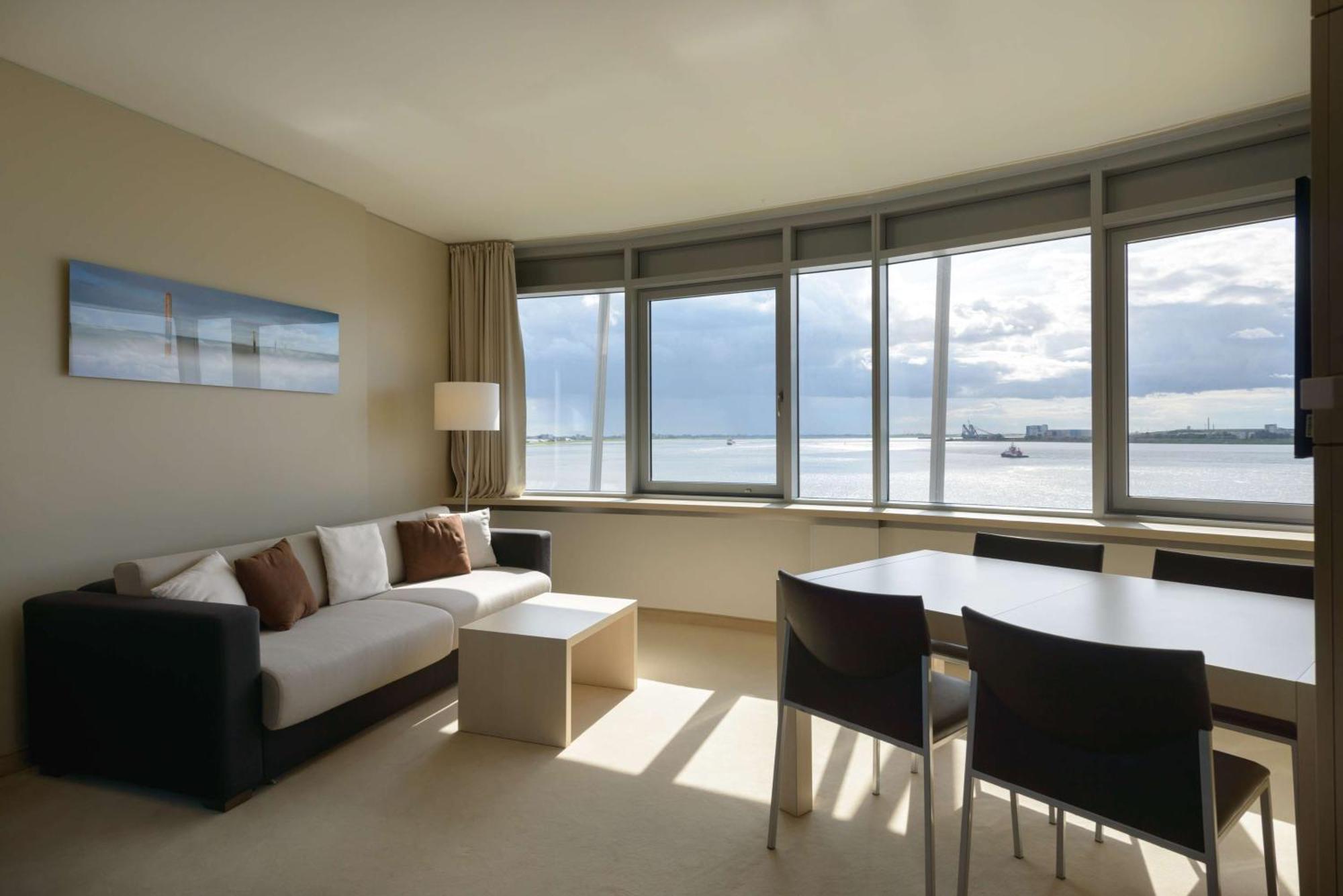 Atlantic Hotel Sail City Μπρέμερχαφεν Εξωτερικό φωτογραφία