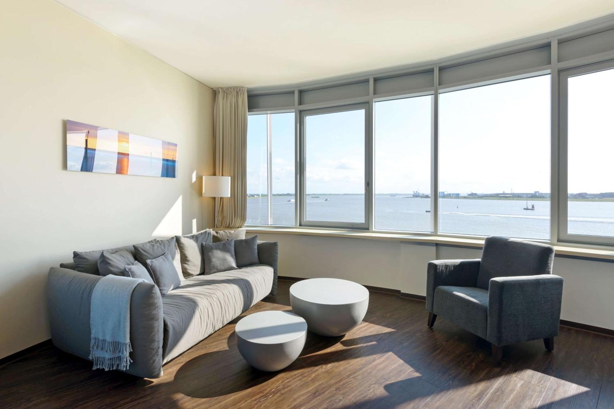 Atlantic Hotel Sail City Μπρέμερχαφεν Εξωτερικό φωτογραφία