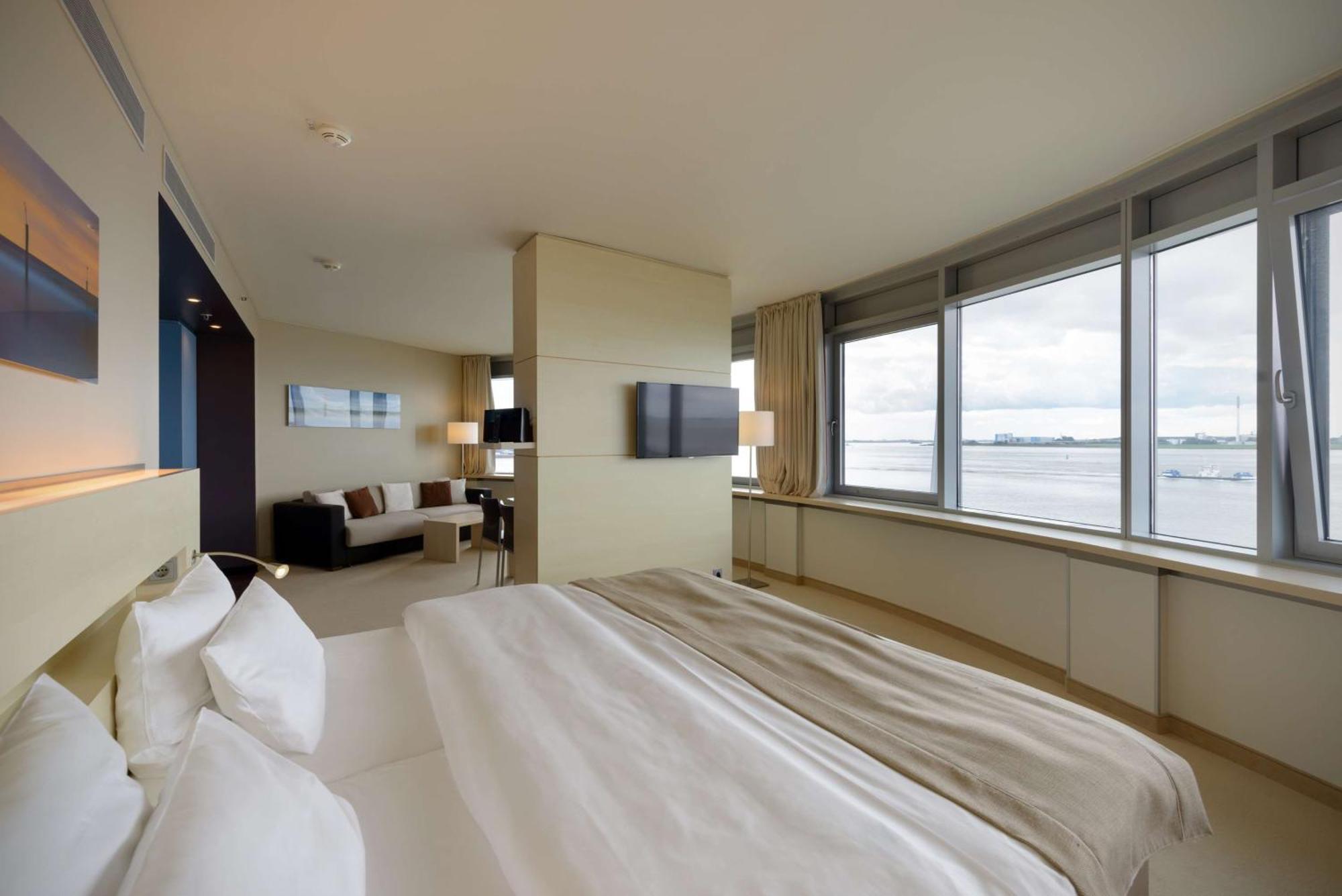 Atlantic Hotel Sail City Μπρέμερχαφεν Εξωτερικό φωτογραφία
