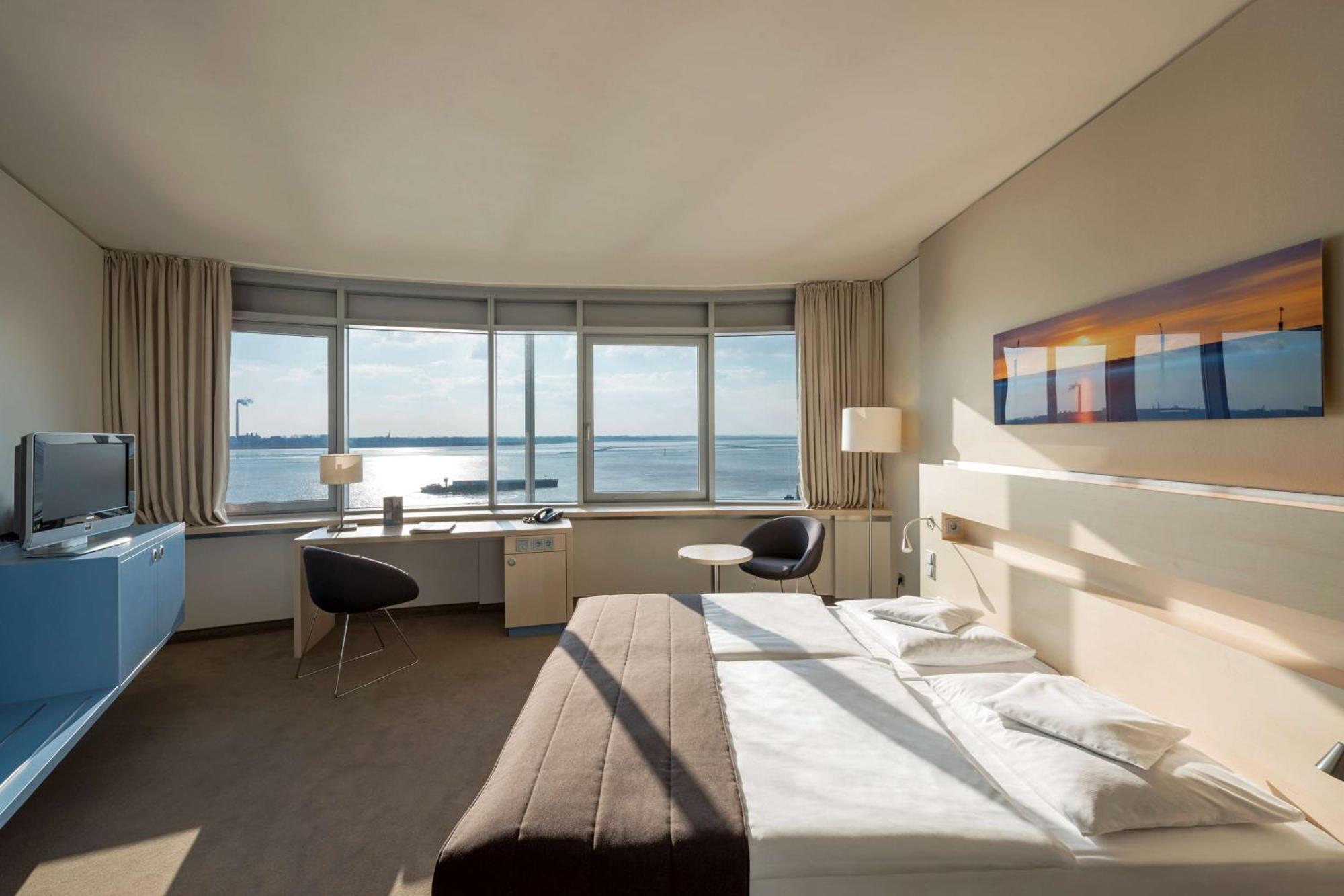 Atlantic Hotel Sail City Μπρέμερχαφεν Εξωτερικό φωτογραφία